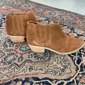 Brown ankle boots